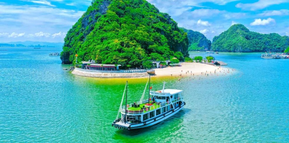 Titop Beach - Titov Island - Halong Bay - Quang Ninh - Vietnam