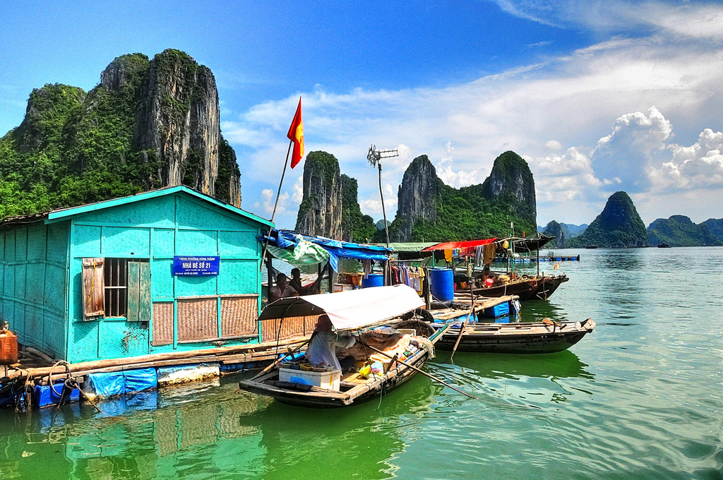 Floating Fishing Village - Halong Bay - Quang Ninh - Vietnam